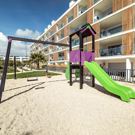 View With Pool 公寓 *