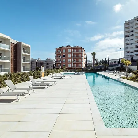 Apartment View With Pool *