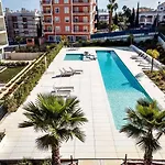 View With Pool *