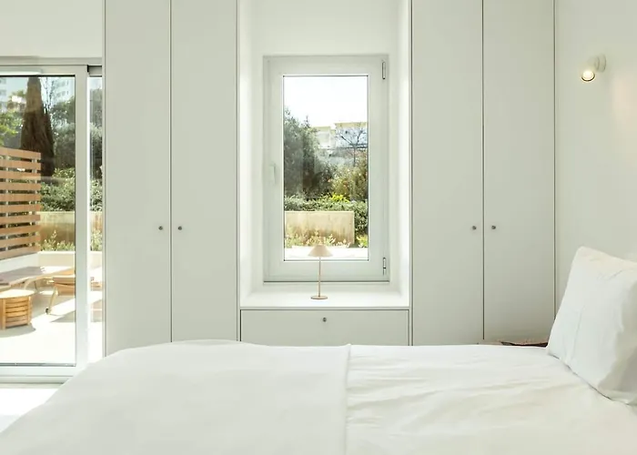 View With Pool 아파트 *